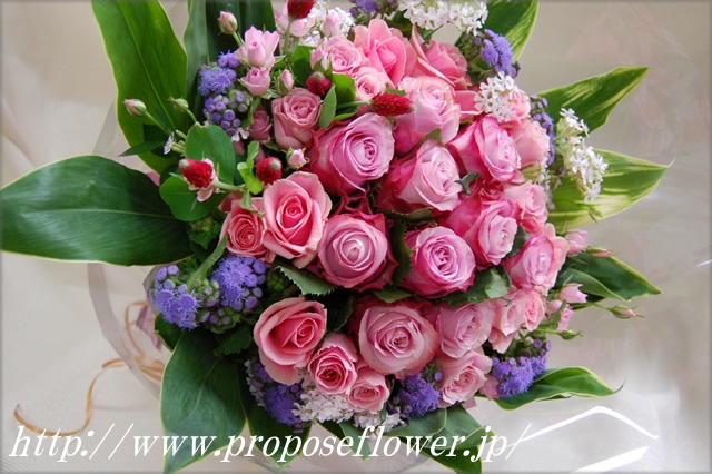 パープル ピンクのおしゃれ花束 ドイツマイスターの花束専門店 プロポーズフラワーショップ