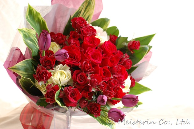 誕生日プレゼント・赤いバラの花束