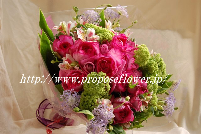 イブピアッチェの花束 ピンクの薔薇 ドイツマイスターの花束専門店 プロポーズフラワーショップ