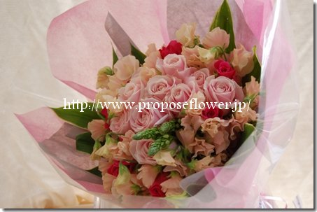 神戸メリケンパークオリエンタルホテルでプロポーズの花束 ドイツマイスターの花束専門店 プロポーズフラワーショップ