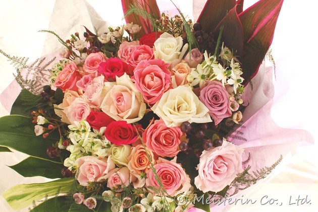 お誕生日おめでとうの花束 ドイツマイスターの花束専門店 プロポーズフラワーショップ