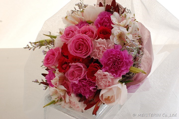 母の日の花束 おしゃれピンク系 ドイツマイスターの花束専門店 プロポーズフラワーショップ