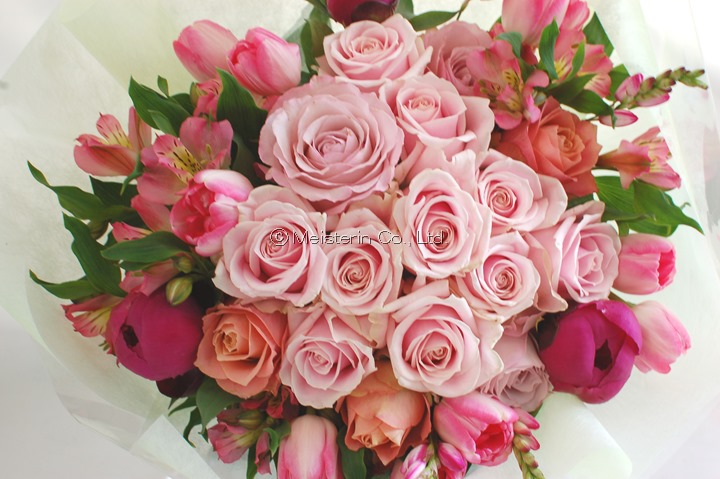 妻の誕生日にピンクのバラ花束