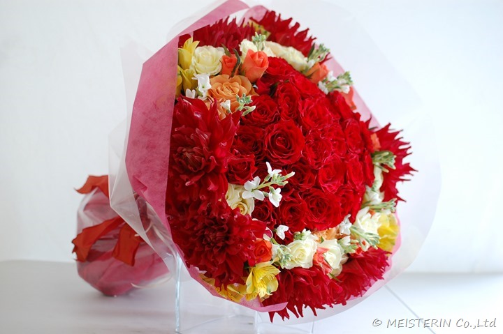 東京ディズニーシーでプロポーズ ドイツマイスターの花束専門店 プロポーズフラワーショップ