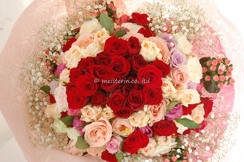 大阪マリオット都ホテルで贈る108本のバラのプロポーズ花束