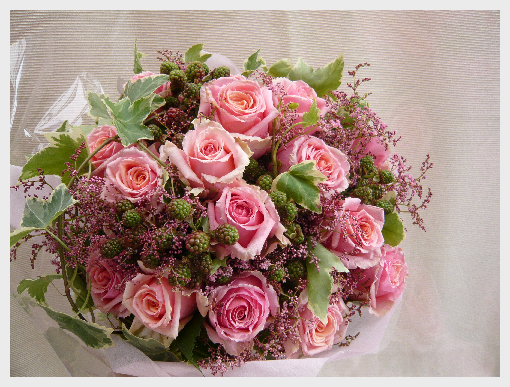 大輪ピンクの甘い花束