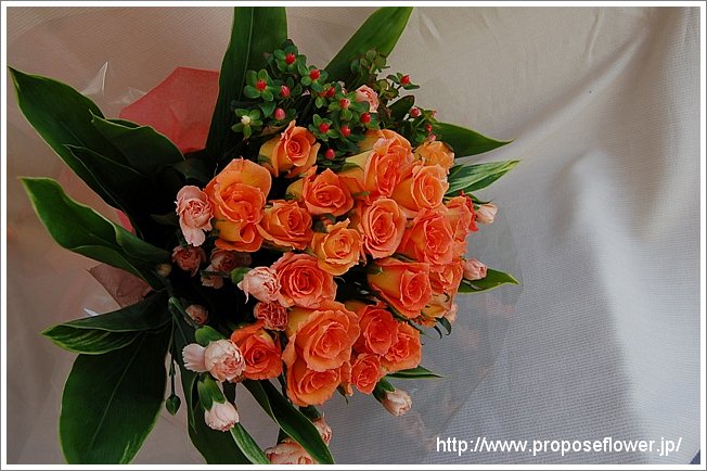オレンジ色の母の日の花束ギフト ドイツマイスターの花束専門店 プロポーズフラワーショップ
