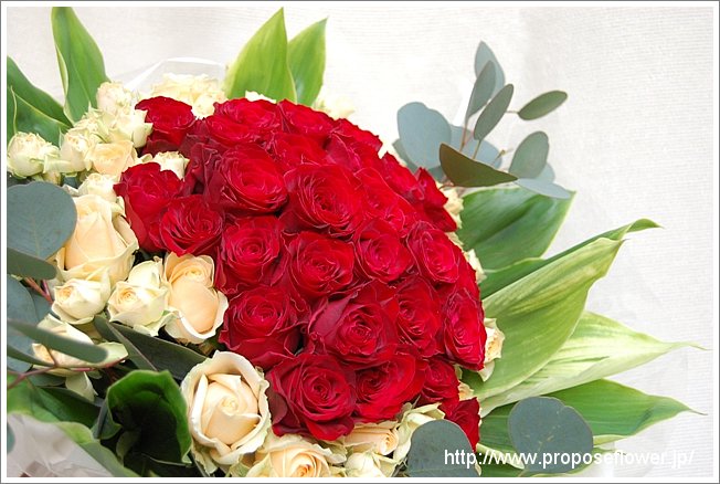 薔薇とユーカリの花束 ドイツマイスターの花束専門店 プロポーズフラワーショップ