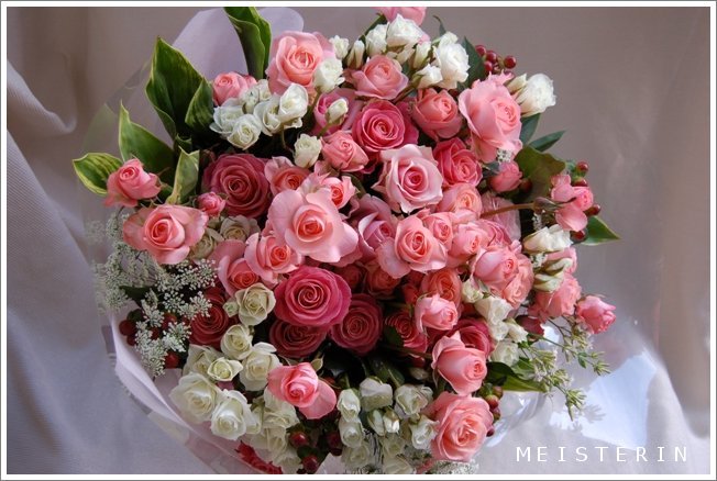 スプレー薔薇の花束 ピンク ドイツマイスターの花束専門店 プロポーズフラワーショップ